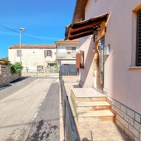 Sv. Ivan Tatil Evi *